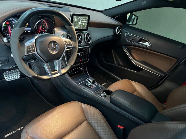 GLA 45 AMG 2015