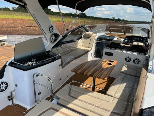 Lancha Focker 305 Black Edition 2022 
