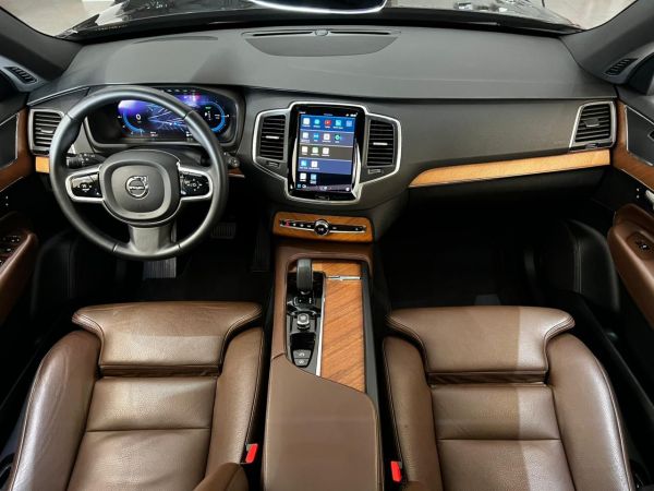 Volvo XC90 Plus 2023