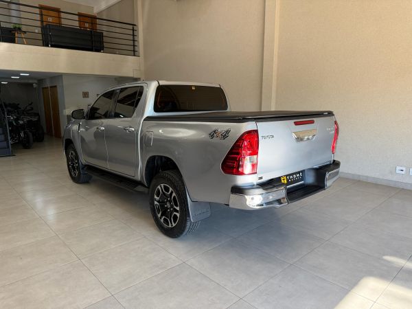 Hilux SRV 2021